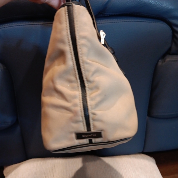 Vintage Coach Limited Edition Tan and Black Tote Bag Hand Bag - Picture 4 of 9